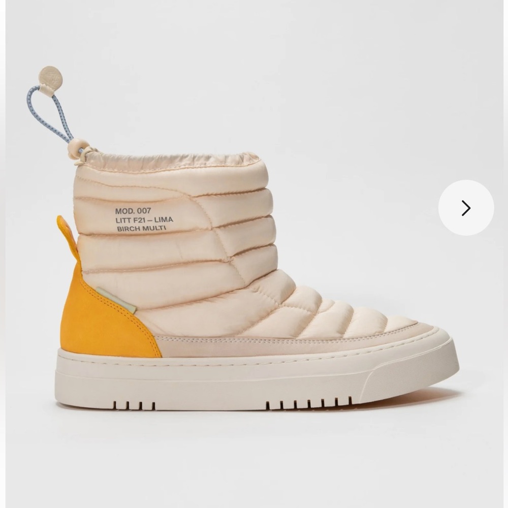 Oncept Lime boots in Birch.